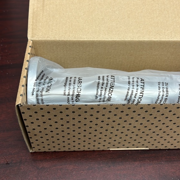 Alessi CANDLESTICK
PZ02
$110.00
Design: Peter Zumthor - Picture 15 of 17